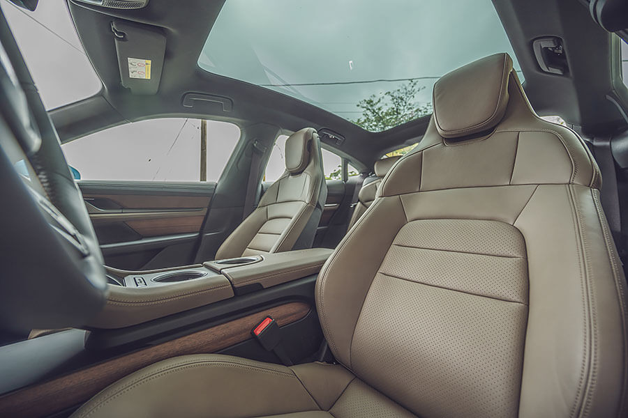 Panamera與Taycan，這組合儼然是經典瑜亮情節的代表作。