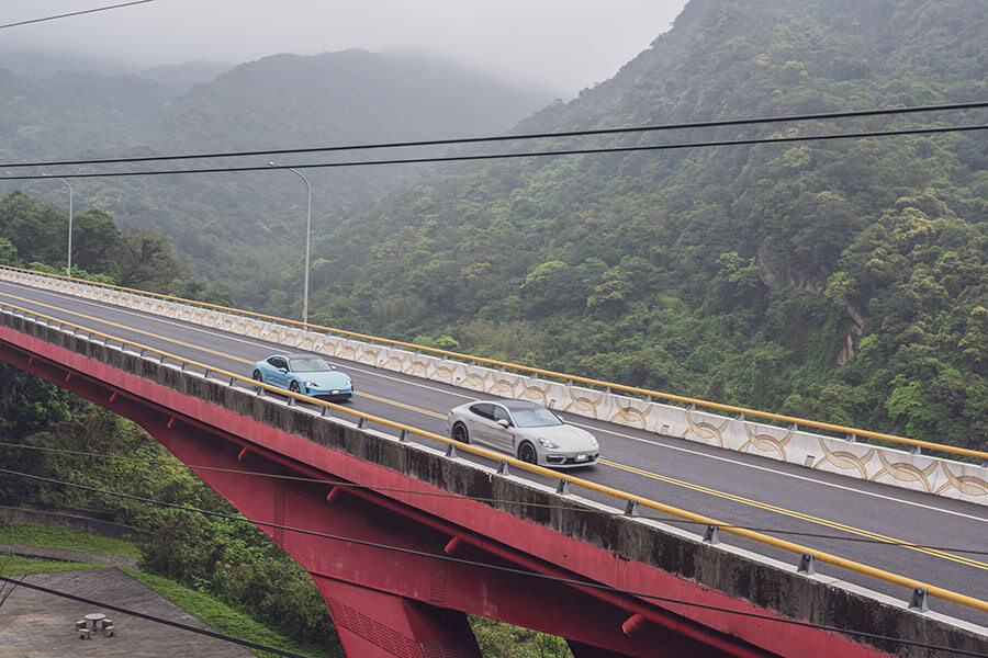 Panamera與Taycan，這組合儼然是經典瑜亮情節的代表作。