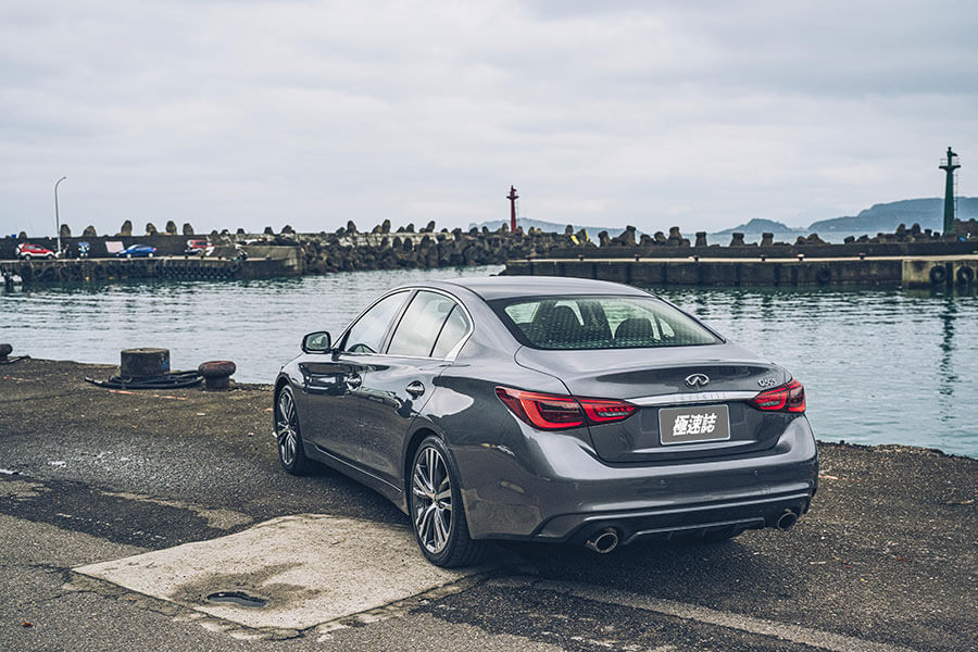 時代的變遷,對於多缸數引擎的愛好,我想是深埋在眾人心中