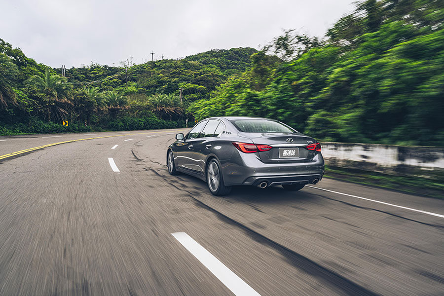 時代的變遷,對於多缸數引擎的愛好,我想是深埋在眾人心中