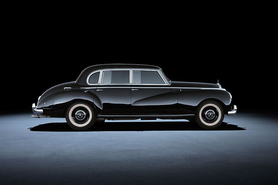 趁著W223 S-Class剛在台灣上市，TG決定來場跨時空之旅，帶領各位一同認識這款豪華三芒星的老祖宗們。