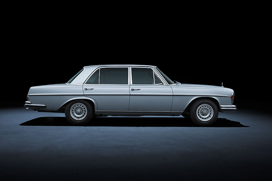 趁著W223 S-Class剛在台灣上市，TG決定來場跨時空之旅，帶領各位一同認識這款豪華三芒星的老祖宗們。