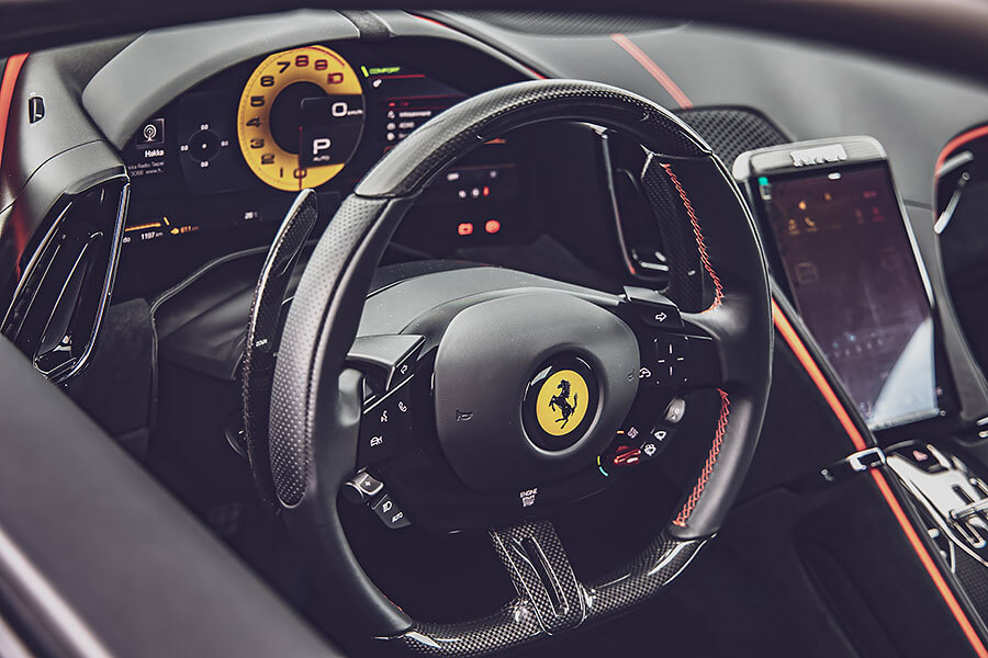 La Nuova Dolce Vita,這個詞代表對1950~60年代羅馬美好生活的懷念,也明確點出法拉利Roma的訴求。