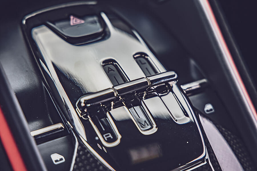 La Nuova Dolce Vita,這個詞代表對1950~60年代羅馬美好生活的懷念,也明確點出法拉利Roma的訴求。