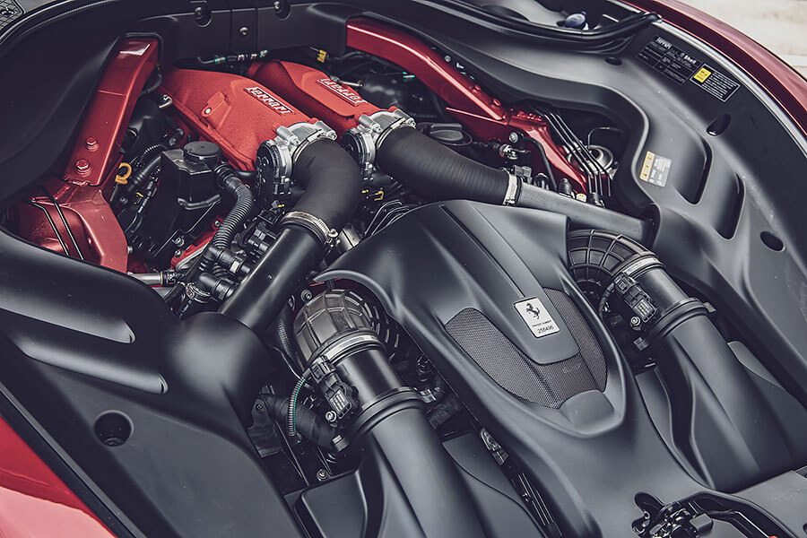 La Nuova Dolce Vita,這個詞代表對1950~60年代羅馬美好生活的懷念,也明確點出法拉利Roma的訴求。