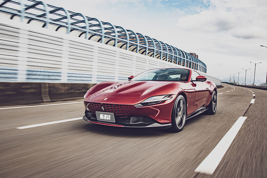 La Nuova Dolce Vita,這個詞代表對1950~60年代羅馬美好生活的懷念,也明確點出法拉利Roma的訴求。