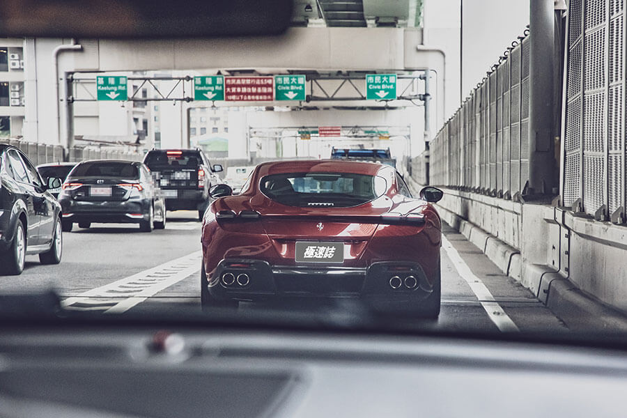 La Nuova Dolce Vita,這個詞代表對1950~60年代羅馬美好生活的懷念,也明確點出法拉利Roma的訴求。