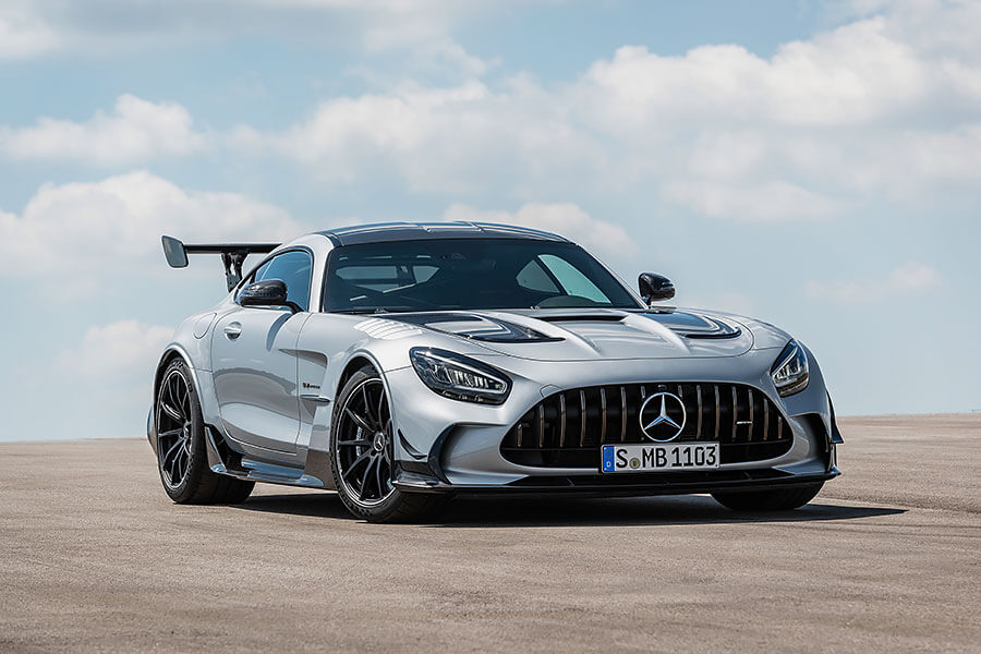 聽說眾家車廠都在推出黑色系車型,但有辦法向AMG GT Black Series黑得如此迷人嗎?