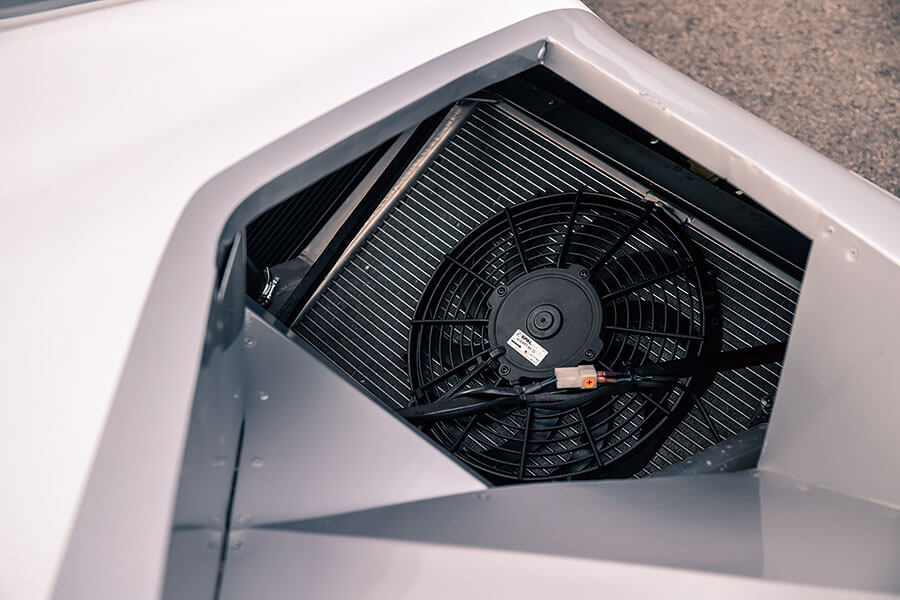 不遠千里環繞地球一圈也值得會一會的歐寶。