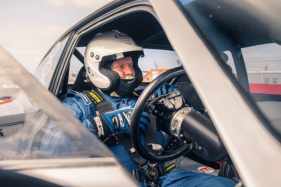 不遠千里環繞地球一圈也值得會一會的歐寶。