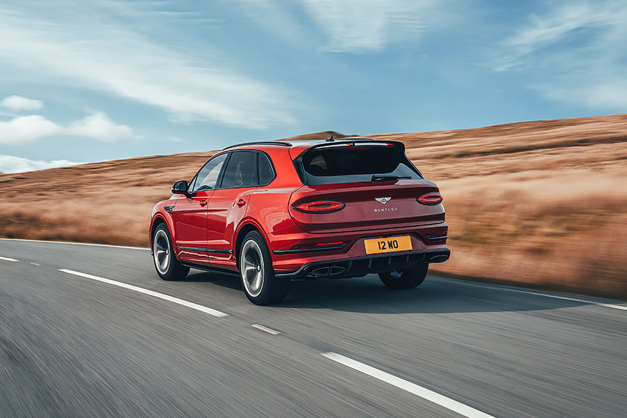 凡事都有第一次，所以就先給Bentayga來點S的吧。