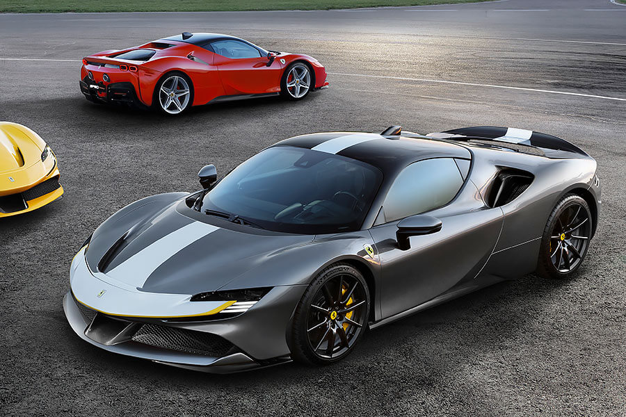 車上碳纖維愈多愈好，但是如果能夠一次配置四咖碳纖維輪圈更好。