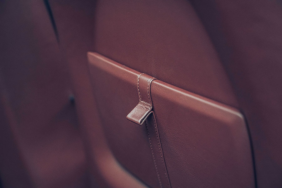 你我都好奇馬丁會用哪種手法造休旅,畢竟DBX可是蓋登Gaydon賦予厚望的大樹。