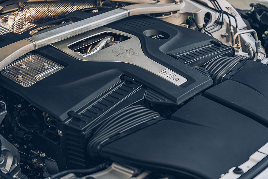 你我都好奇馬丁會用哪種手法造休旅,畢竟DBX可是蓋登Gaydon賦予厚望的大樹。