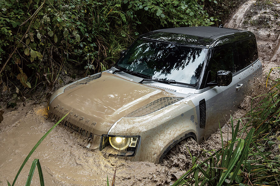 沒有設計過頭吶,Defender只是精心設計成你要它做甚麼就做得到什麼而已。