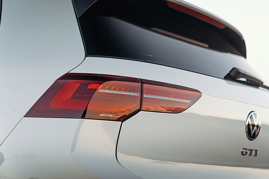 豐田注入了越野心得的小鋼砲現已功成下山,一眾成名老江湖亦紛紛提升修為嚴陣以待,如今正是各路英雄雲集TG校場一較高下的好時機。