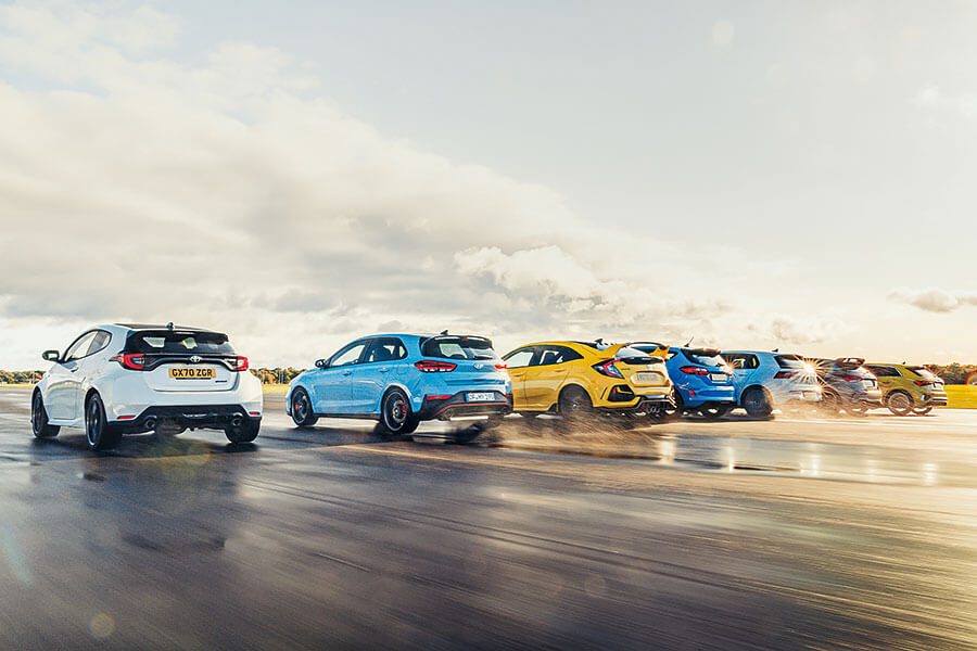 豐田注入了越野心得的小鋼砲現已功成下山,一眾成名老江湖亦紛紛提升修為嚴陣以待,如今正是各路英雄雲集TG校場一較高下的好時機。