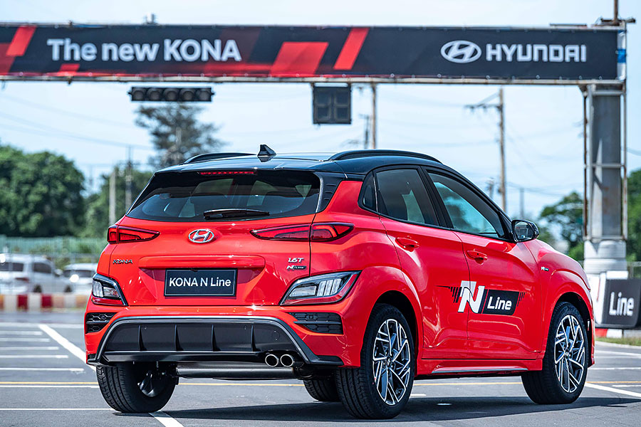 當新車發表會半在賽車場上,可想而知必有大驚喜會發生。