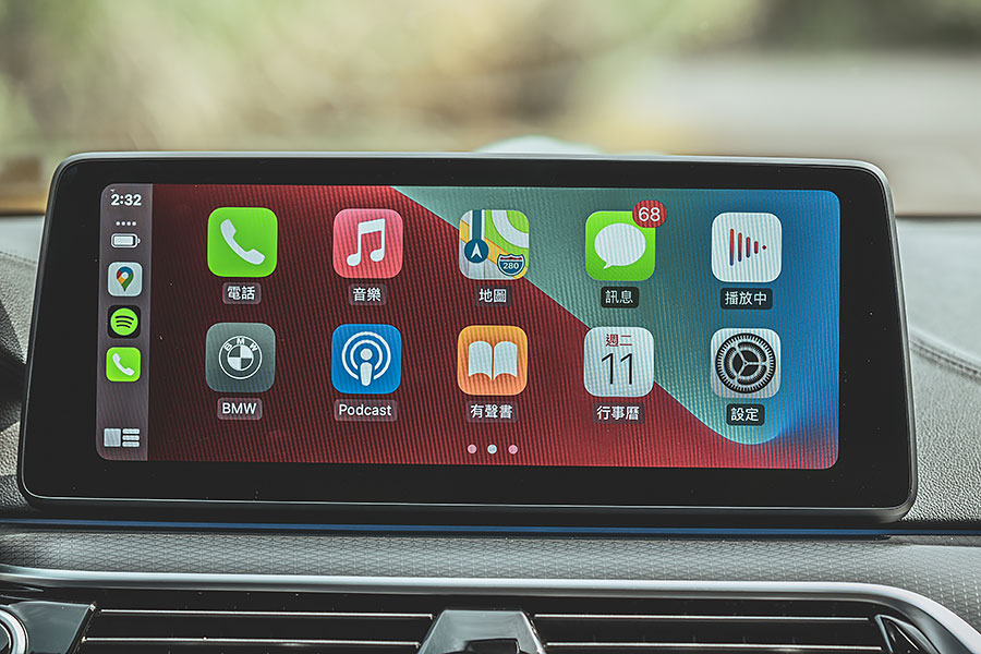 我說的末日是指大排量引擎正面臨的情況,這時如果你還未擁有或體驗過何謂V8,豈非人生一大憾事……。