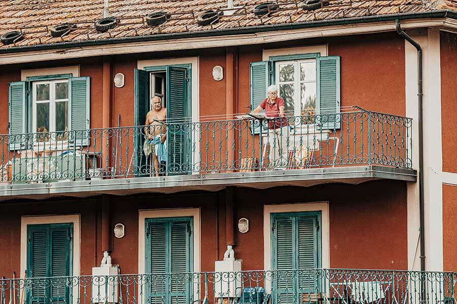 兩部全新法拉利,兩個都用V8,個性南轅北轍。Roma對SF90,哪一方才是你心頭好?