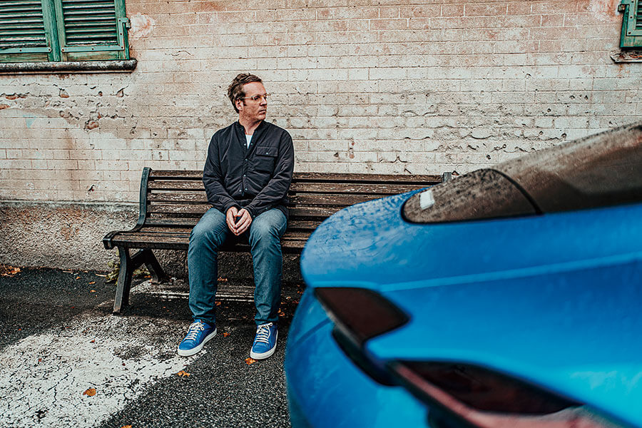 兩部全新法拉利,兩個都用V8,個性南轅北轍。Roma對SF90,哪一方才是你心頭好?