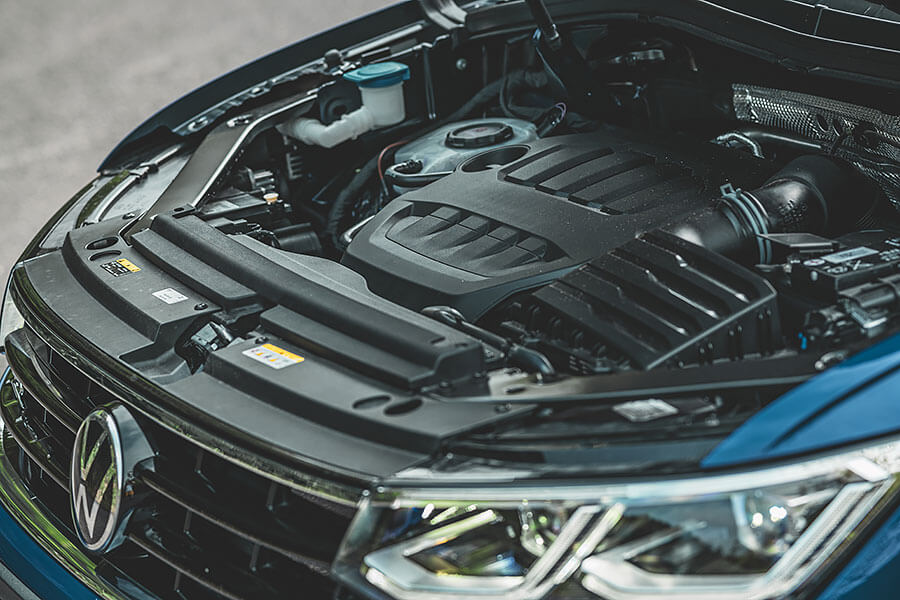 前腳才剛欣賞完一道藍色流星,後腳接著再舞一首藍色狂想曲。