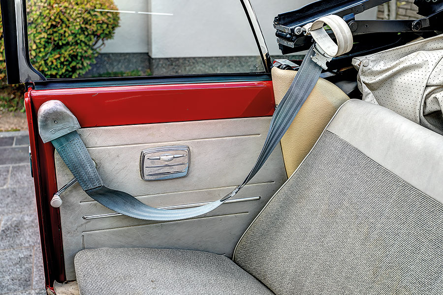 廣野幸誠將一部1966 Volkswagen Type 1 Convertible由日本運送到德國的Volkswagen總公司博物館,只為達成父親的心願……