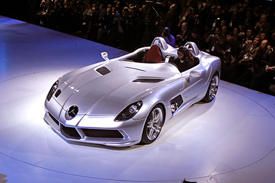 下雨天了怎麼辦,我沒車頂~ 我不敢開出去,我怕變落湯雞~