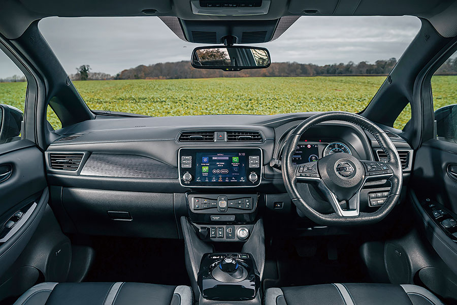 福斯全電動新血應該可以大勝日產老江湖,不是嗎?可是對上人人皆欲除之而後快的電動對手,結果又會鹿死誰手呢?