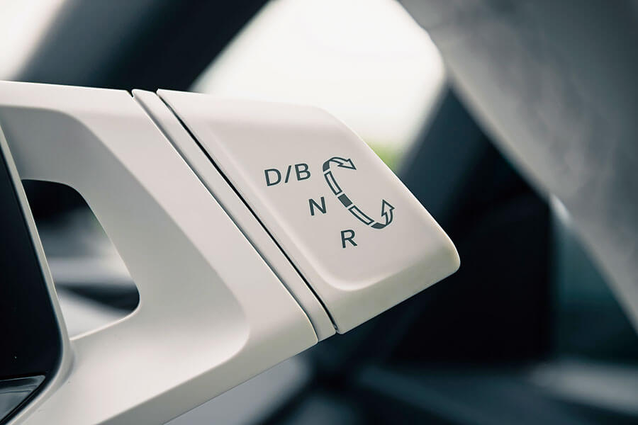 福斯全電動新血應該可以大勝日產老江湖,不是嗎?可是對上人人皆欲除之而後快的電動對手,結果又會鹿死誰手呢?