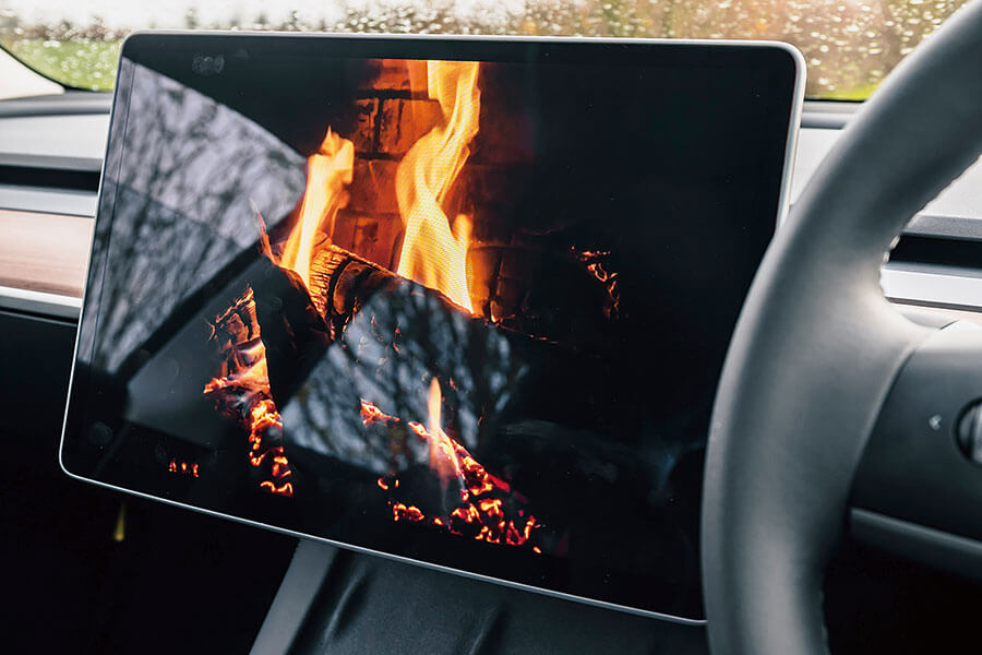 福斯全電動新血應該可以大勝日產老江湖,不是嗎?可是對上人人皆欲除之而後快的電動對手,結果又會鹿死誰手呢?