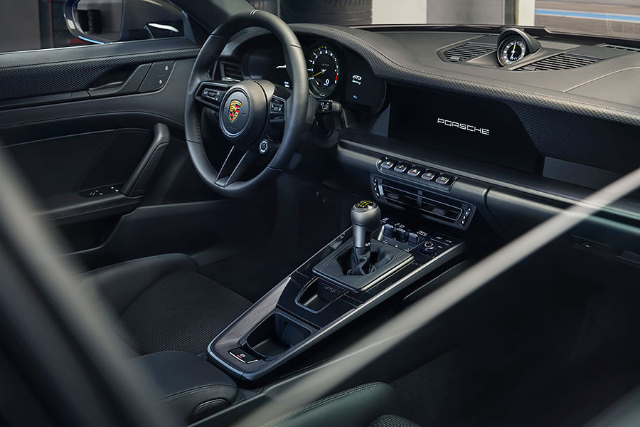 少了尾巴，多了貴氣，Porsche 911 GT3 Touring威力照樣包你滿意。