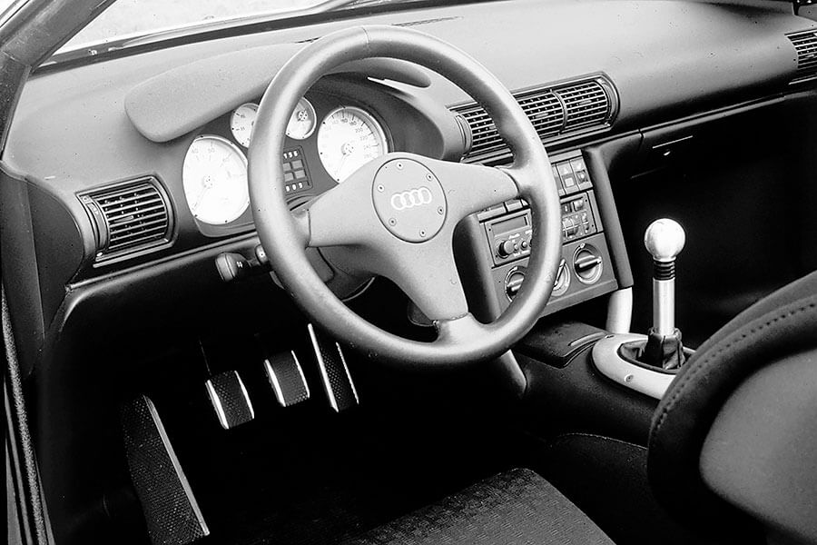 從最風光的傑作,至到最慘淡的低潮,這裡備妥你想知的一切,以及好些你不想知道的逸聞軼事。