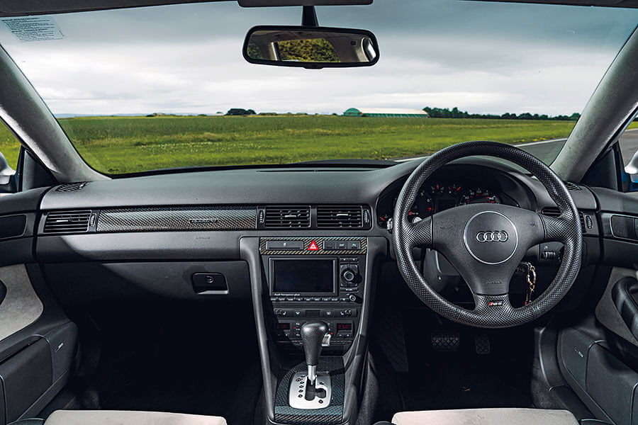 從最風光的傑作,至到最慘淡的低潮,這裡備妥你想知的一切,以及好些你不想知道的逸聞軼事。