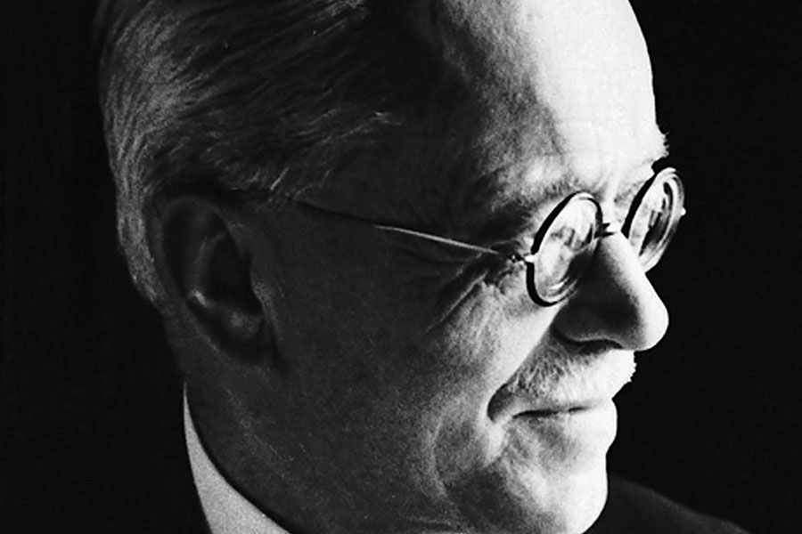 從最風光的傑作,至到最慘淡的低潮,這裡備妥你想知的一切,以及好些你不想知道的逸聞軼事。