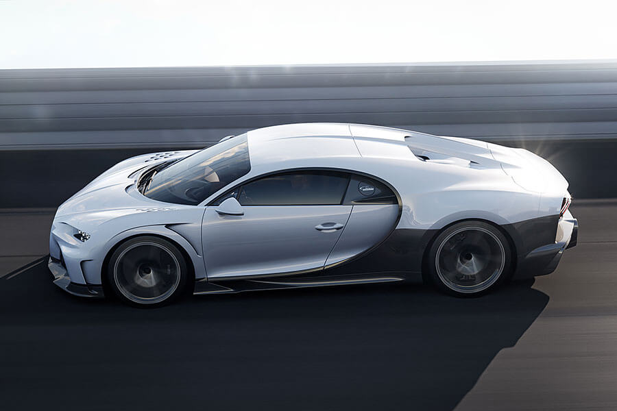 儘管不是外界期待的敞篷版本,但布加迪這回確實又再次創造出一頭不可思議的極速猛獸。