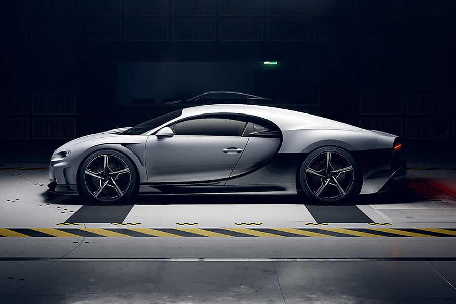 儘管不是外界期待的敞篷版本,但布加迪這回確實又再次創造出一頭不可思議的極速猛獸。