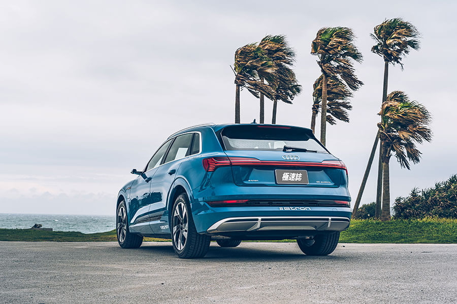 壯遊,對TG同仁只是跑去廚房喝水一樣日常簡單的事,等等!你叫我開電動車!?