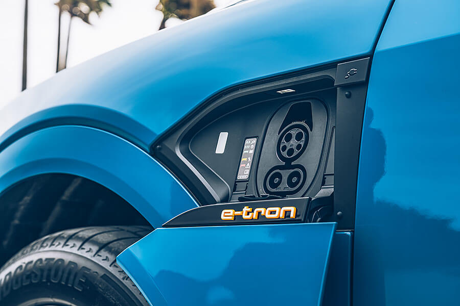 壯遊,對TG同仁只是跑去廚房喝水一樣日常簡單的事,等等!你叫我開電動車!?