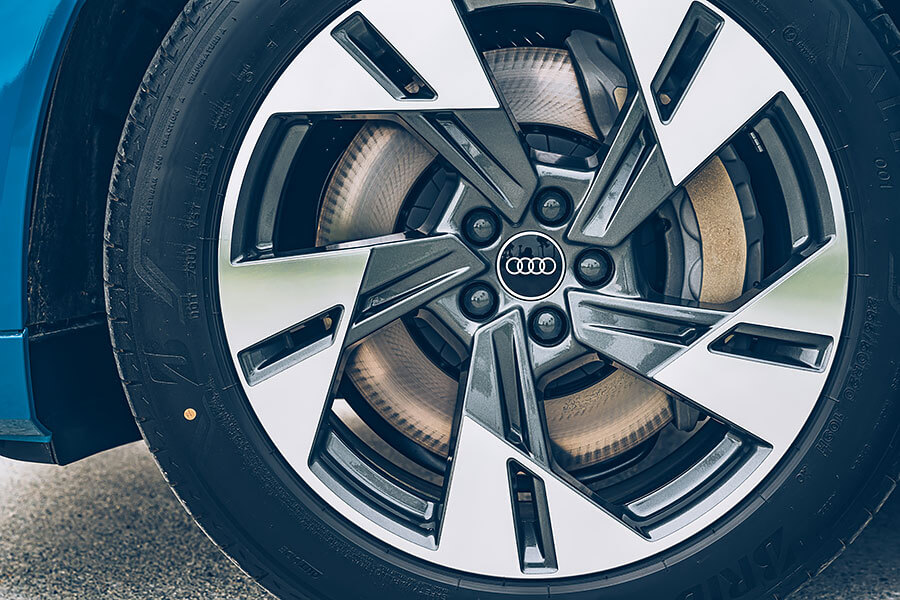 壯遊,對TG同仁只是跑去廚房喝水一樣日常簡單的事,等等!你叫我開電動車!?