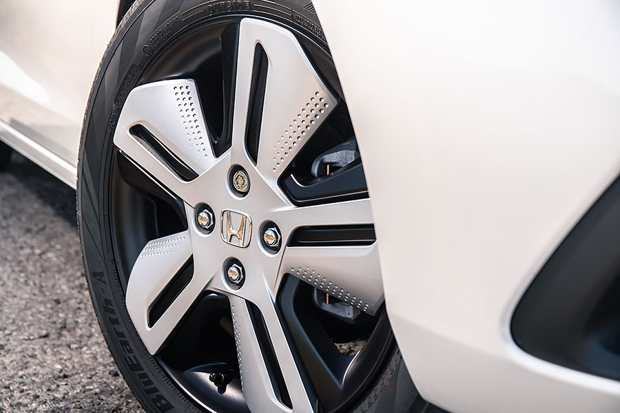 久候多時,最適合你和妳的本田掀背小車終於要來惹!