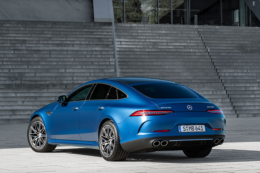 好像跑步游泳一樣,你做什麼他就做什麼。所以GT 4-Door Coupe也跟在對手之後升級小改啦!