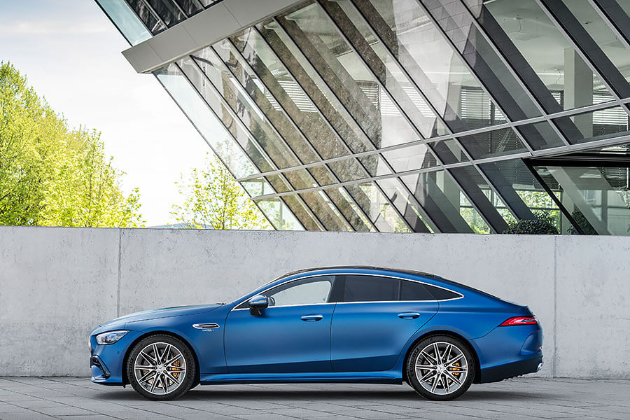 好像跑步游泳一樣,你做什麼他就做什麼。所以GT 4-Door Coupe也跟在對手之後升級小改啦!