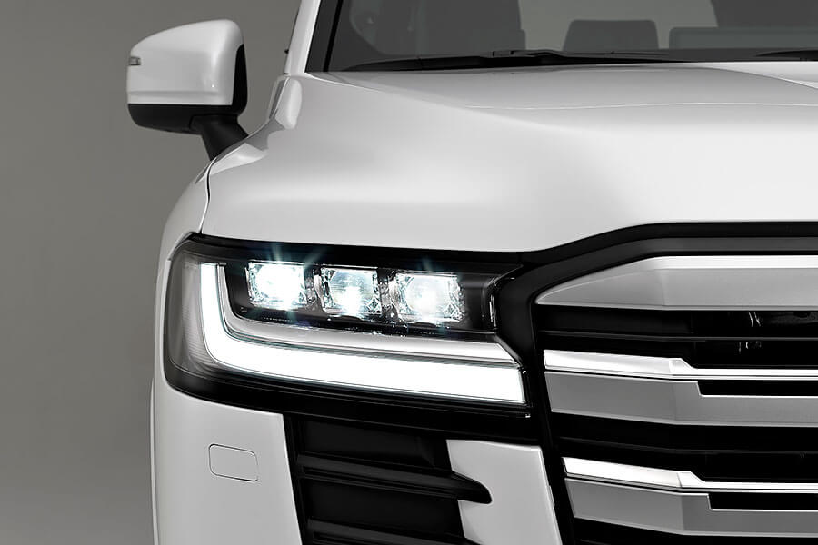 downsizing實力一定大減?老當益壯的全新300 Series可不是這麼一回事呢!