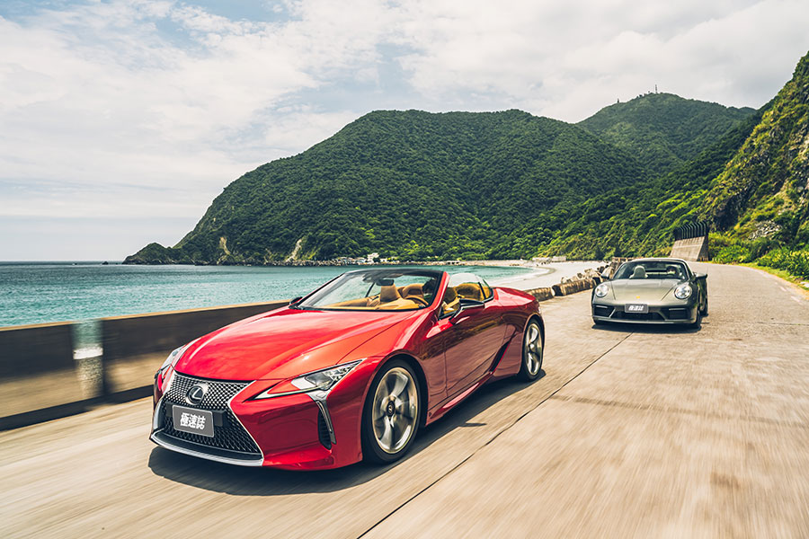 兩部敞篷跑車，各自詮釋上空風景與唱腔，加上嘆為觀止的蘇花公路，著實是展現歌藝的絕佳舞台。