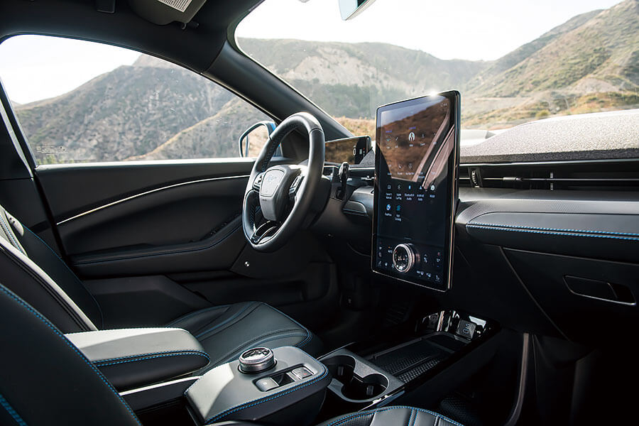 美國兩大巨人硬碰,這次輪到肌肉派老江湖覬覦初創派的補遺作品。