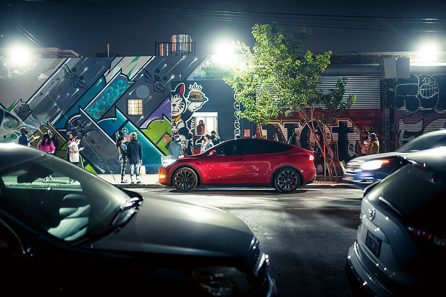 美國兩大巨人硬碰,這次輪到肌肉派老江湖覬覦初創派的補遺作品。