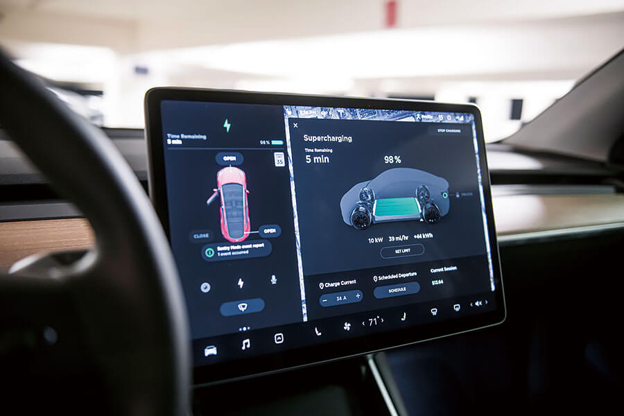 美國兩大巨人硬碰,這次輪到肌肉派老江湖覬覦初創派的補遺作品。