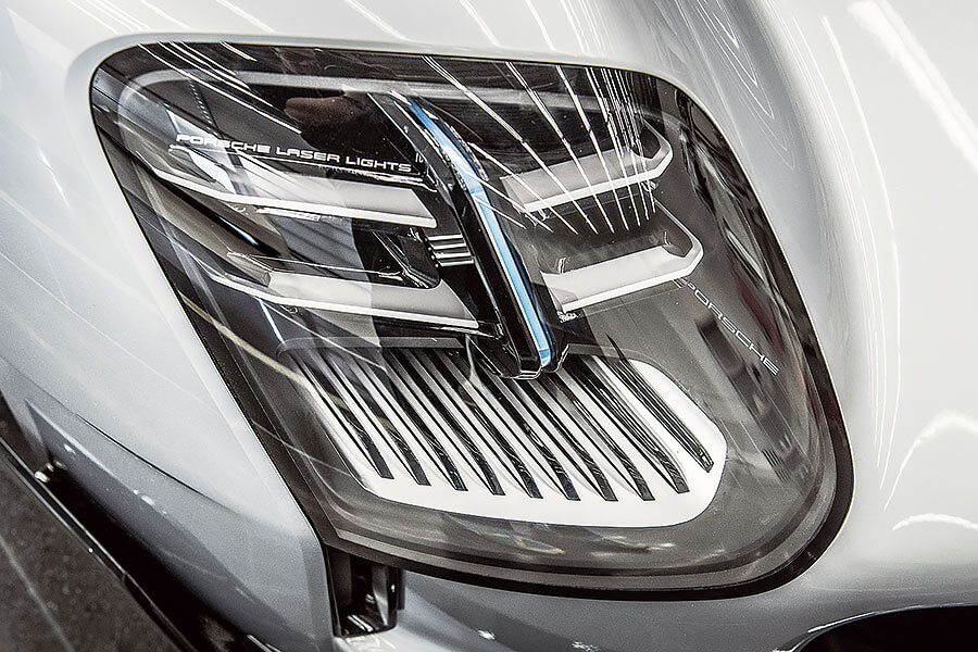 歡迎大家進入汽車設計師的腦海,一片處處漂浮著「如果這樣又會如何」,各種奇思妙想和保時捷十大傑作之類的汪洋大海。