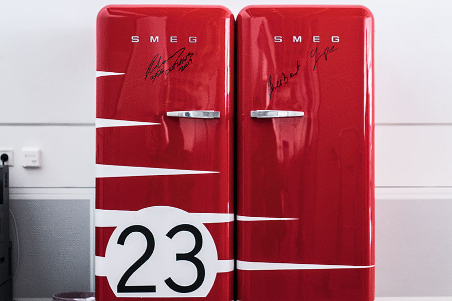 歡迎大家進入汽車設計師的腦海,一片處處漂浮著「如果這樣又會如何」,各種奇思妙想和保時捷十大傑作之類的汪洋大海。